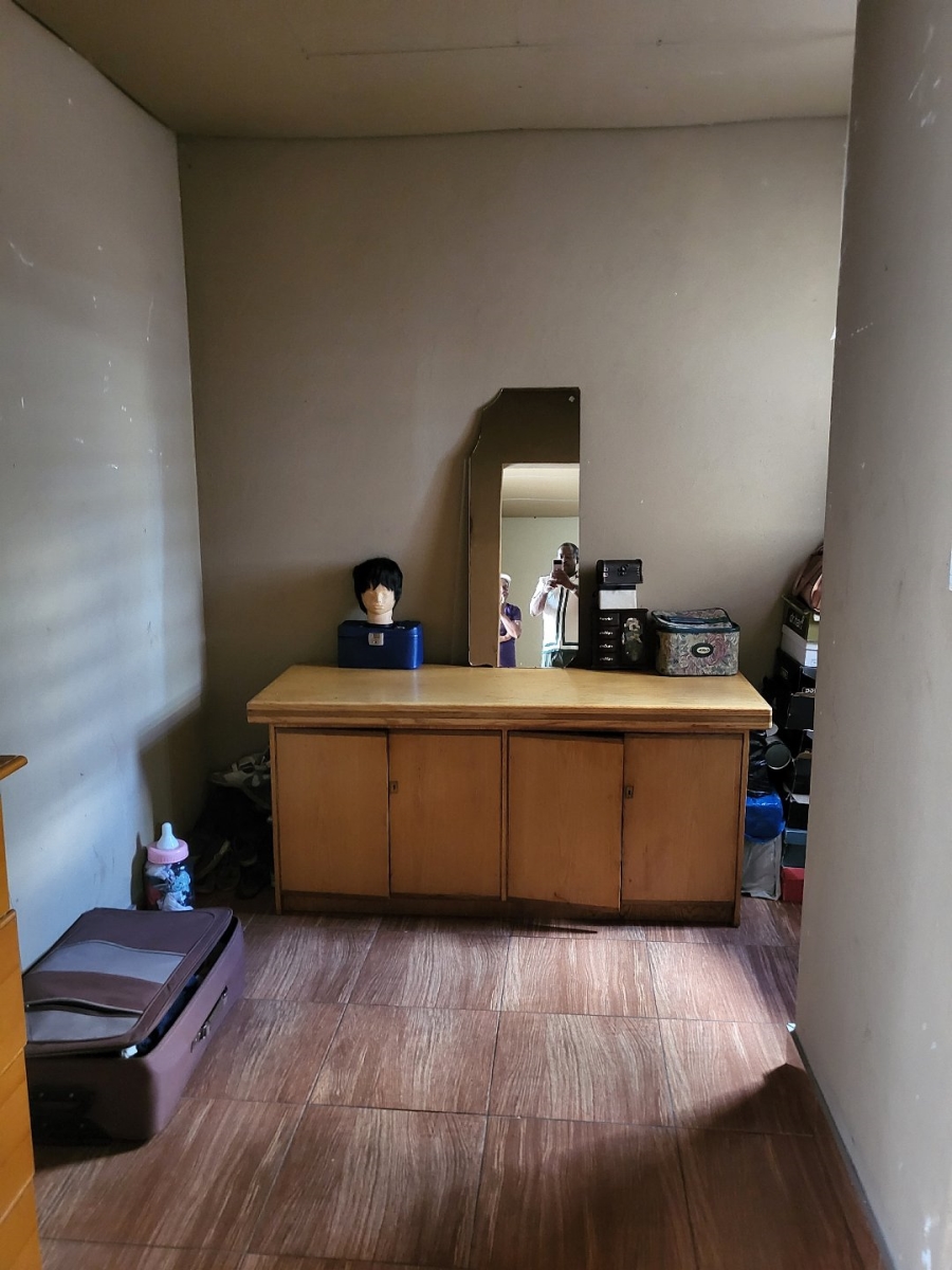 5 Bedroom Property for Sale in Spruit View Gauteng