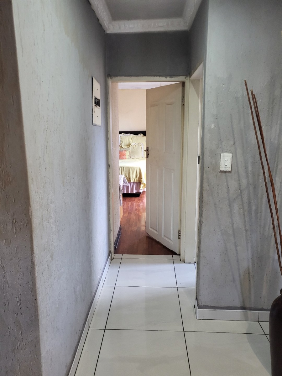 5 Bedroom Property for Sale in Spruit View Gauteng