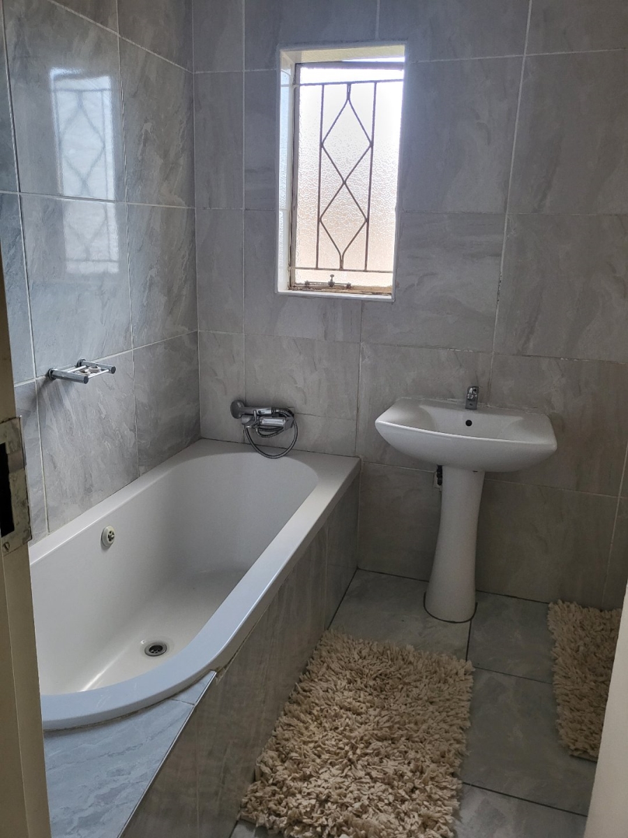 5 Bedroom Property for Sale in Spruit View Gauteng