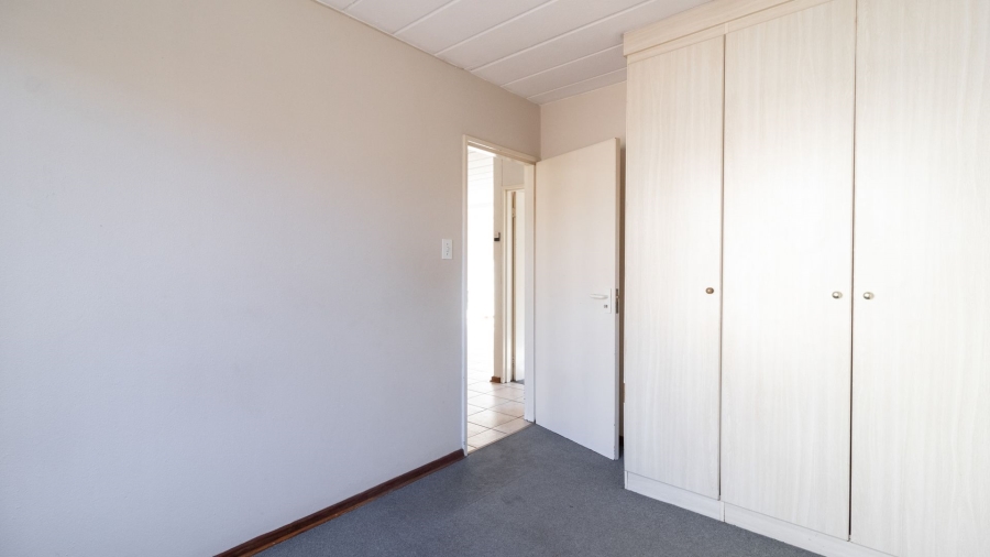 2 Bedroom Property for Sale in New Redruth Gauteng