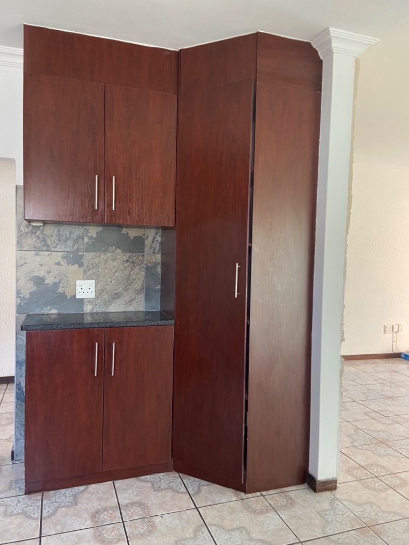 3 Bedroom Property for Sale in Rooihuiskraal Gauteng