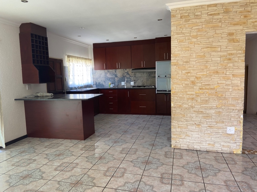 3 Bedroom Property for Sale in Rooihuiskraal Gauteng