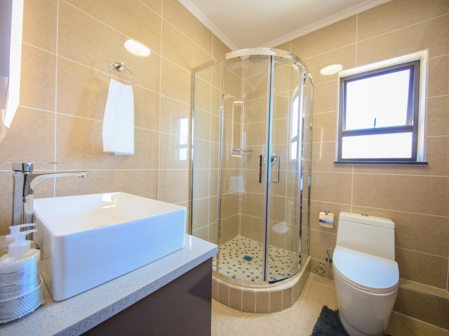 To Let 3 Bedroom Property for Rent in Blue Hills Gauteng