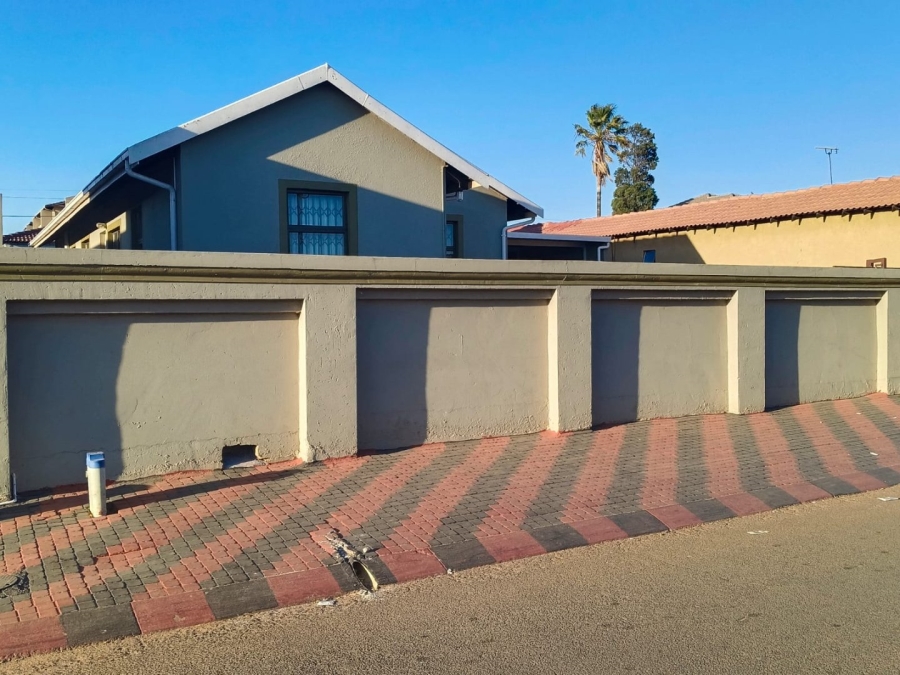 3 Bedroom Property for Sale in Spruit View Gauteng