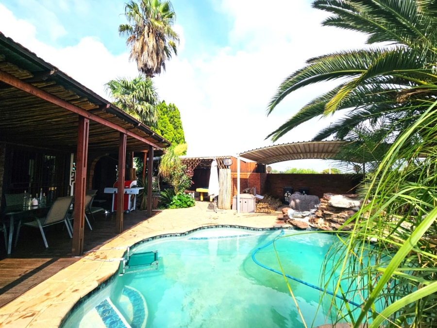 4 Bedroom Property for Sale in Ferryvale Gauteng