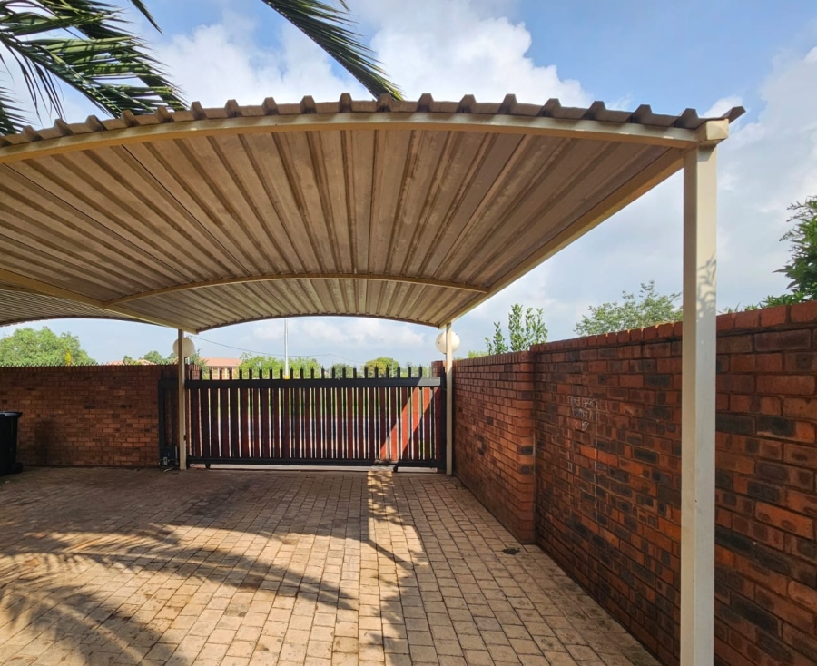 4 Bedroom Property for Sale in Ferryvale Gauteng