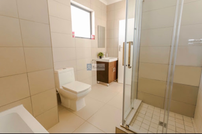 To Let  Bedroom Property for Rent in Carlswald Gauteng