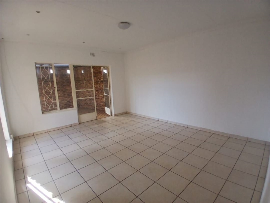 3 Bedroom Property for Sale in Birchleigh North Gauteng