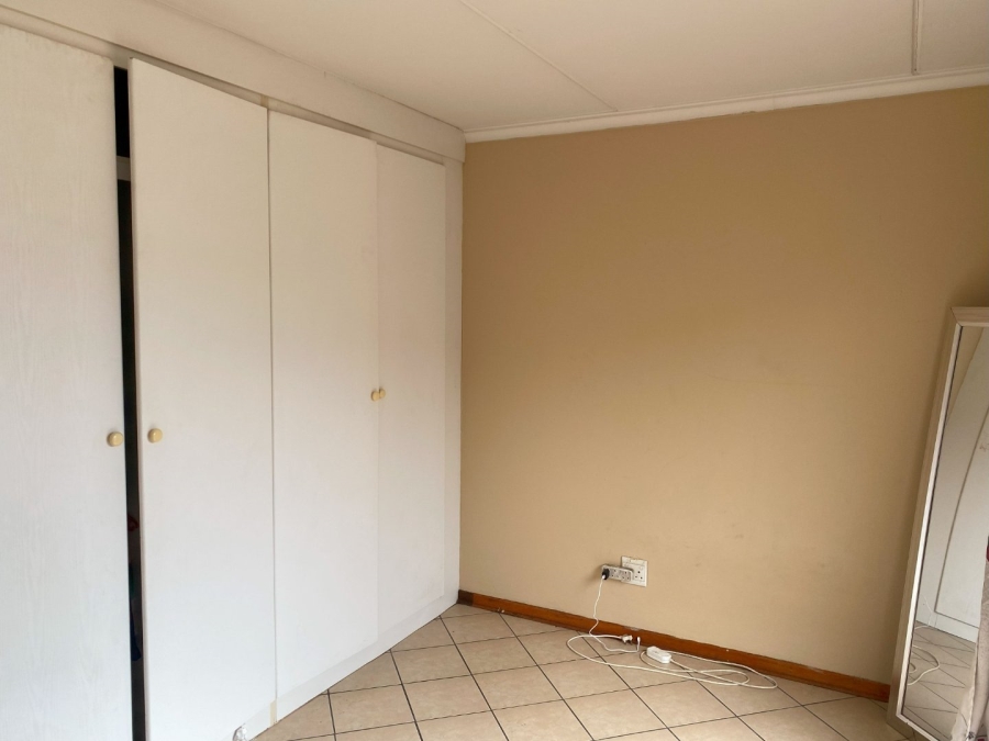 2 Bedroom Property for Sale in Halfway House Gauteng