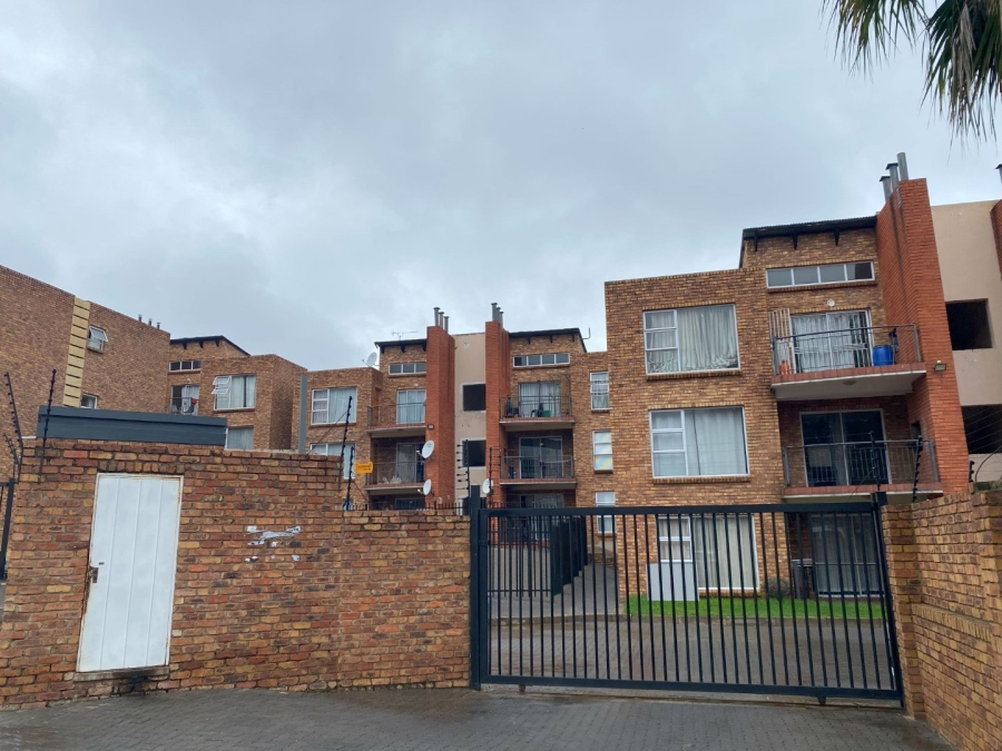 2 Bedroom Property for Sale in Halfway House Gauteng