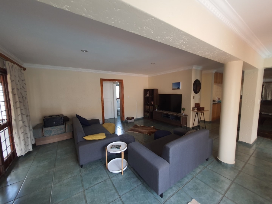 To Let 3 Bedroom Property for Rent in Monument Park Gauteng