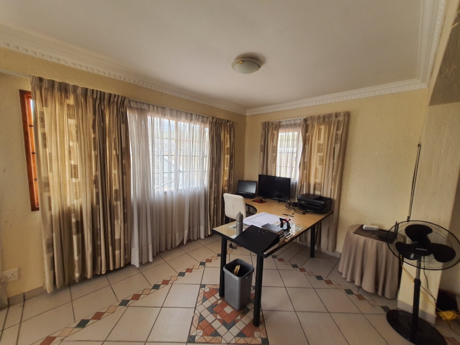 To Let 3 Bedroom Property for Rent in Monument Park Gauteng
