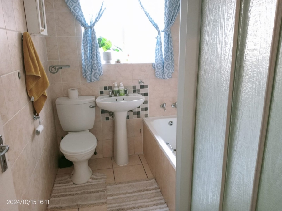 3 Bedroom Property for Sale in Terenure Gauteng