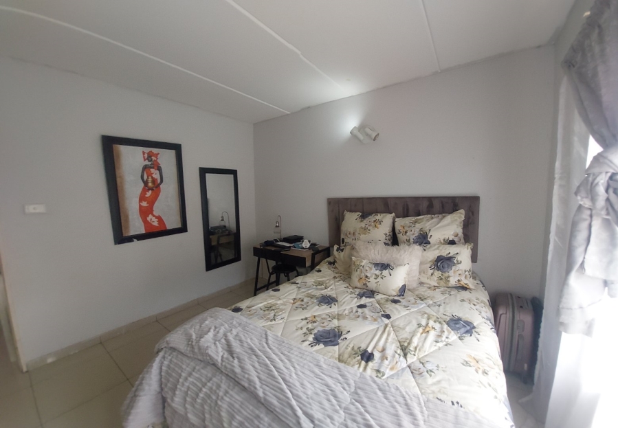 2 Bedroom Property for Sale in Chloorkop Gauteng