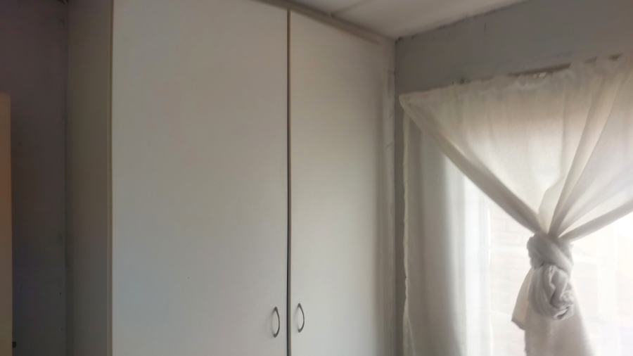 2 Bedroom Property for Sale in Chloorkop Gauteng