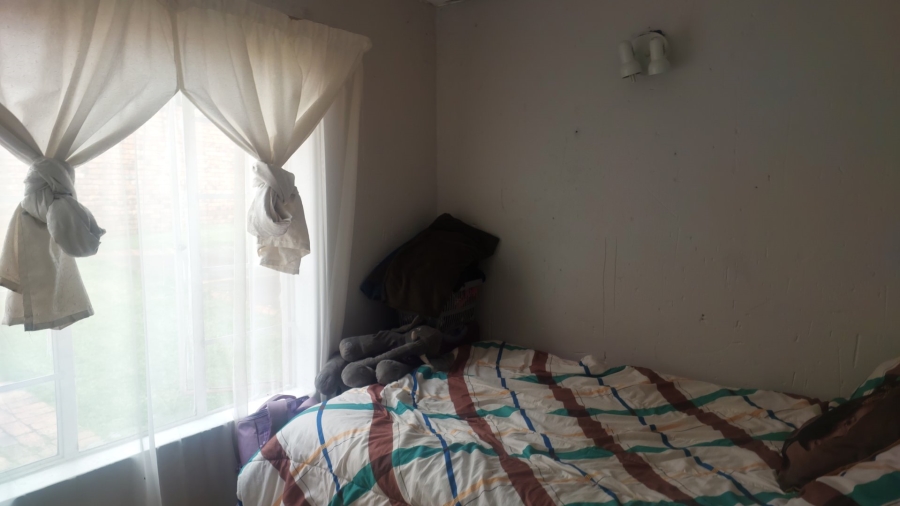 2 Bedroom Property for Sale in Chloorkop Gauteng