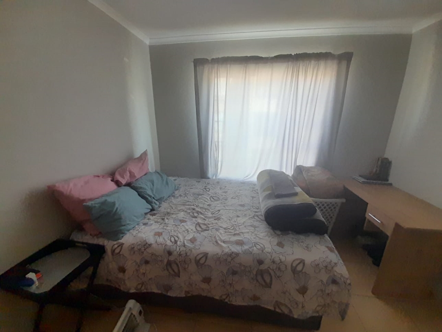 2 Bedroom Property for Sale in Meredale Gauteng