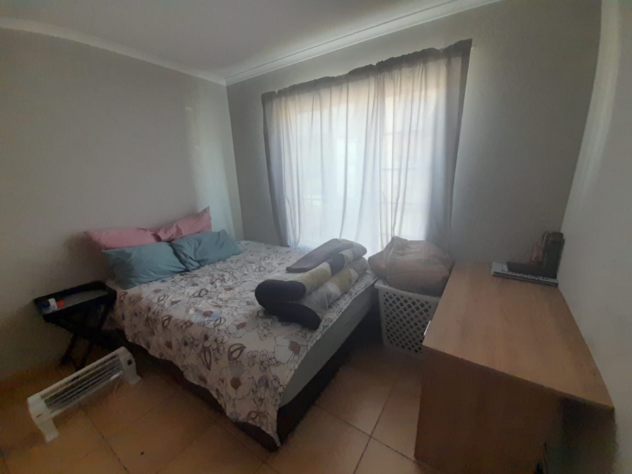 2 Bedroom Property for Sale in Meredale Gauteng