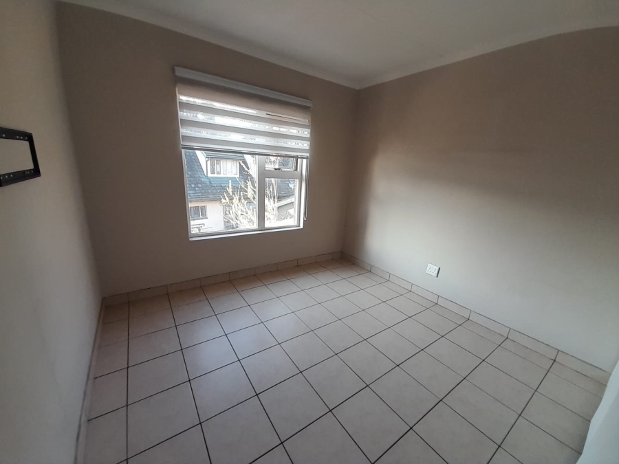2 Bedroom Property for Sale in Meredale Gauteng