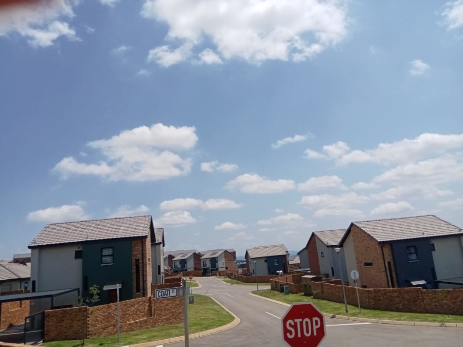 To Let 4 Bedroom Property for Rent in Lion Pride Gauteng