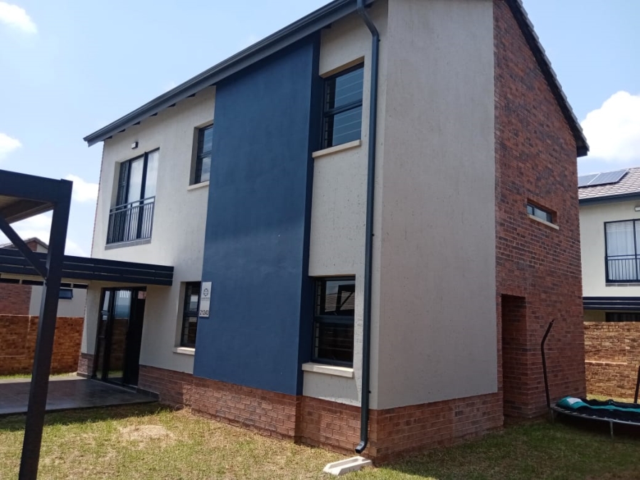 To Let 4 Bedroom Property for Rent in Lion Pride Gauteng