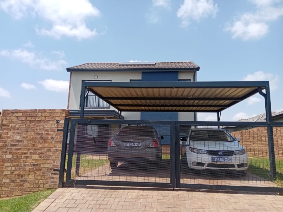 To Let 4 Bedroom Property for Rent in Lion Pride Gauteng