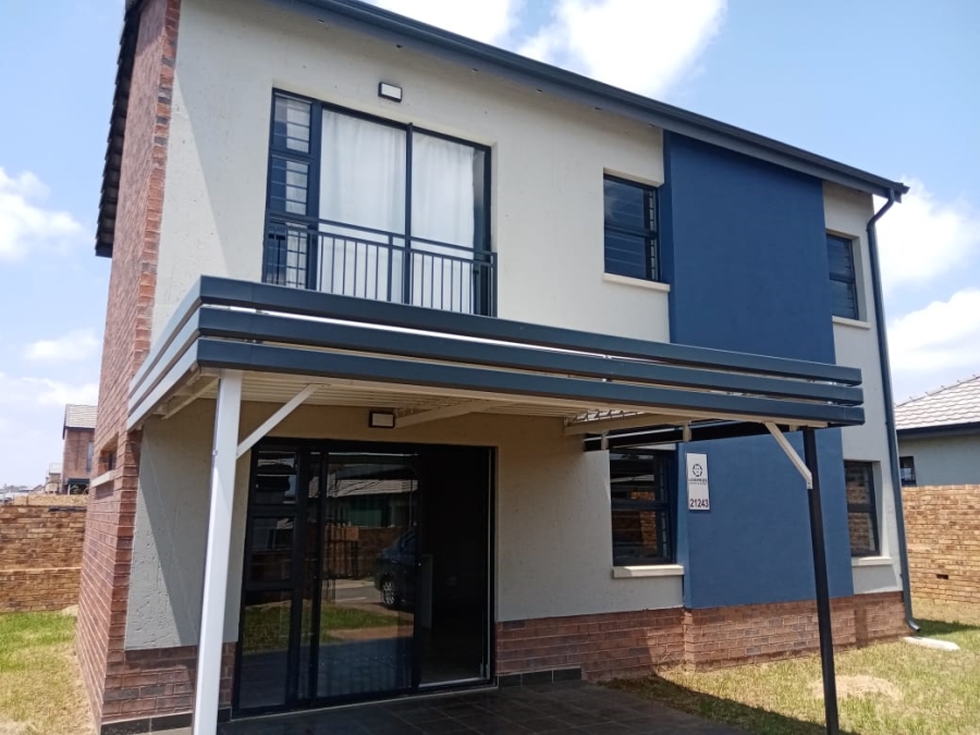 To Let 4 Bedroom Property for Rent in Lion Pride Gauteng