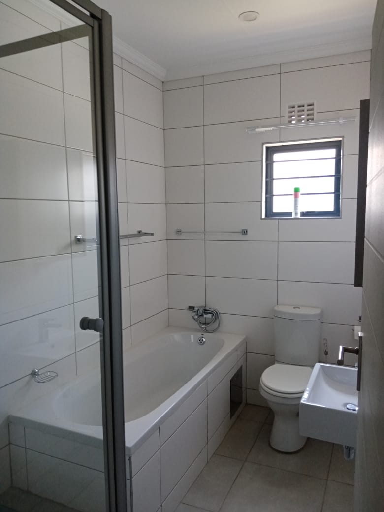 To Let 4 Bedroom Property for Rent in Lion Pride Gauteng