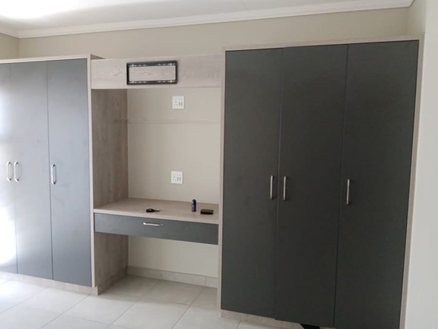 To Let 4 Bedroom Property for Rent in Lion Pride Gauteng