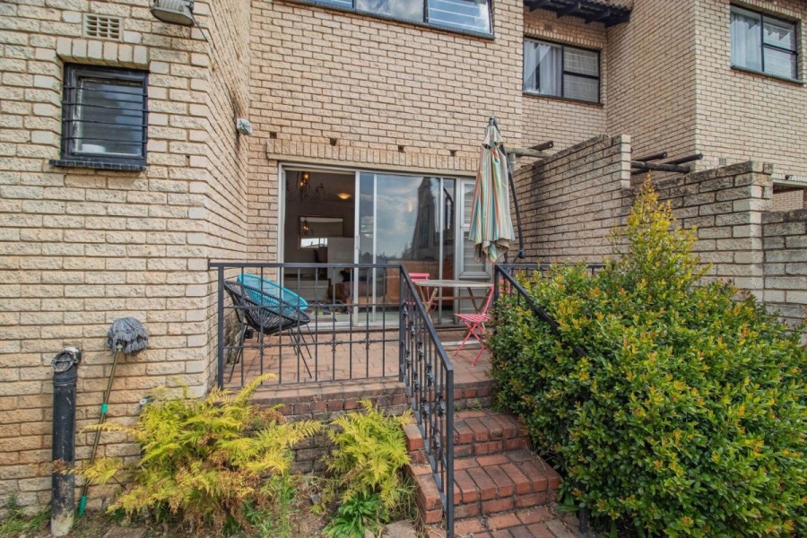 3 Bedroom Property for Sale in Corlett Gardens Gauteng