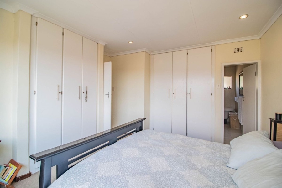 3 Bedroom Property for Sale in Corlett Gardens Gauteng