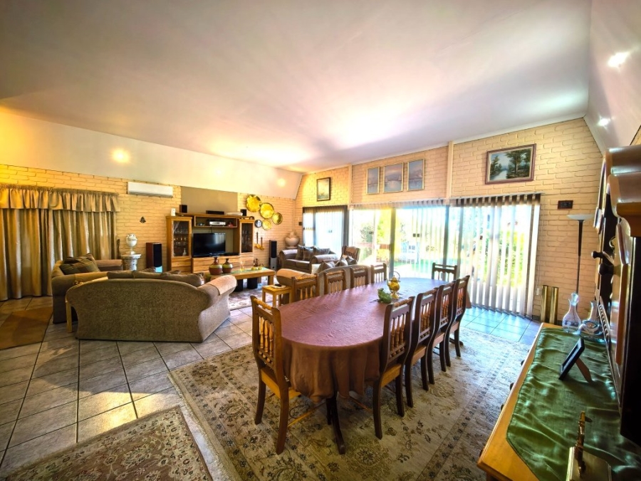 4 Bedroom Property for Sale in Vaal Marina Gauteng