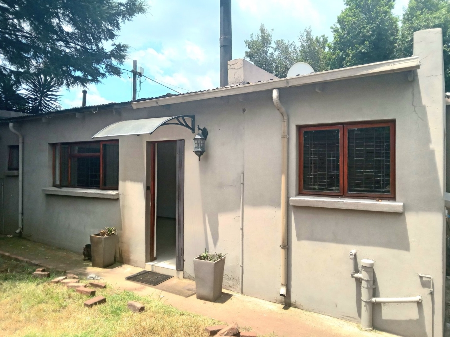 To Let 1 Bedroom Property for Rent in Melville Gauteng