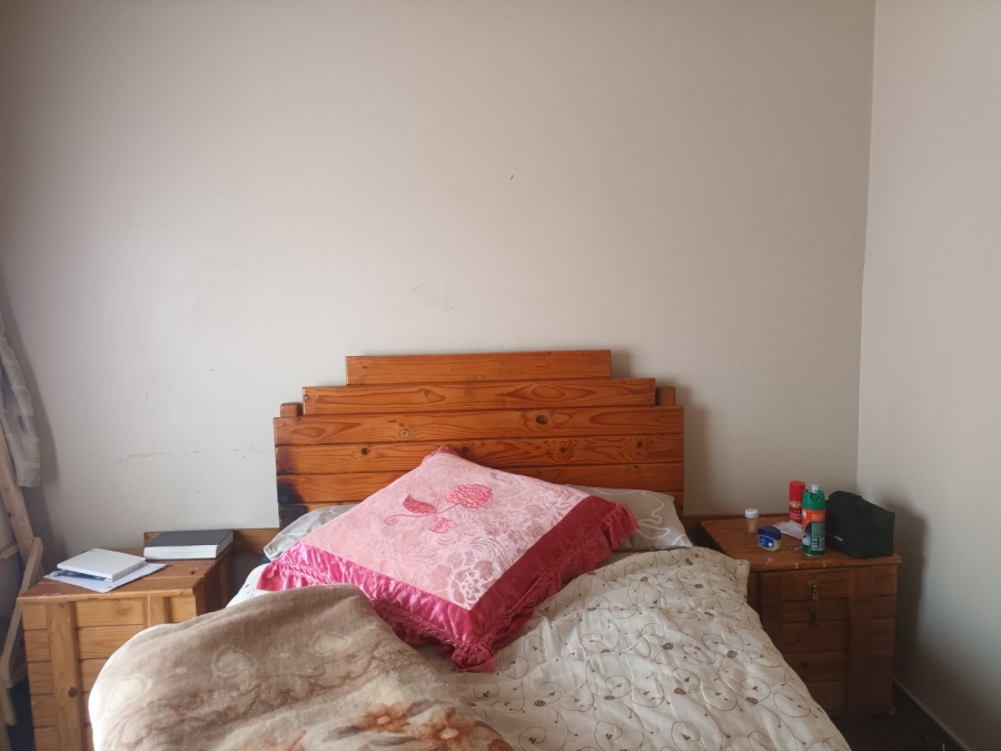 2 Bedroom Property for Sale in Moleleki Gauteng