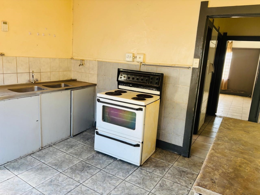 To Let 2 Bedroom Property for Rent in Rosettenville Gauteng