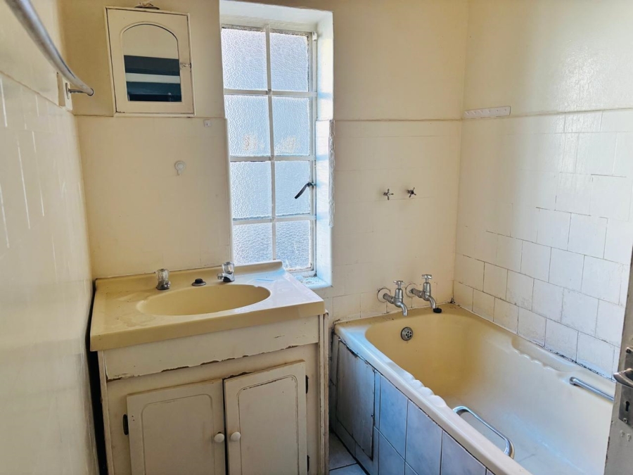 To Let 2 Bedroom Property for Rent in Rosettenville Gauteng