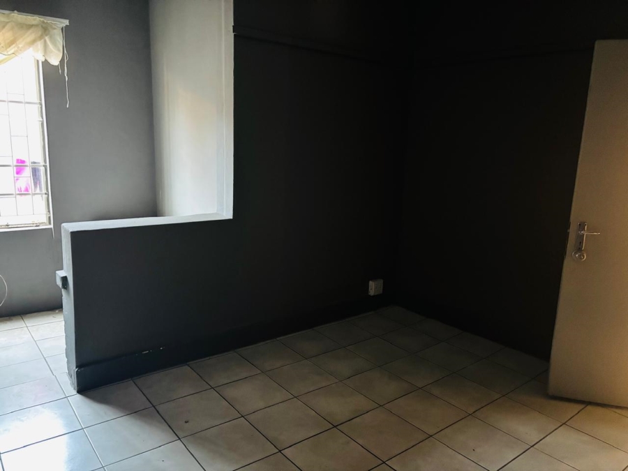 To Let 2 Bedroom Property for Rent in Rosettenville Gauteng