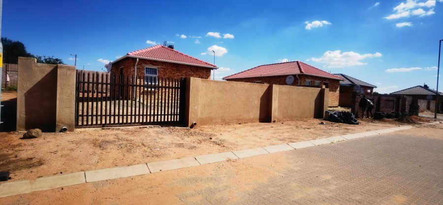 2 Bedroom Property for Sale in Alliance Gauteng