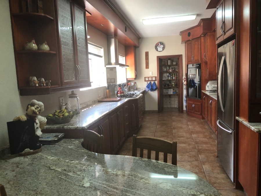 5 Bedroom Property for Sale in Vanderbijlpark SW 5 Gauteng