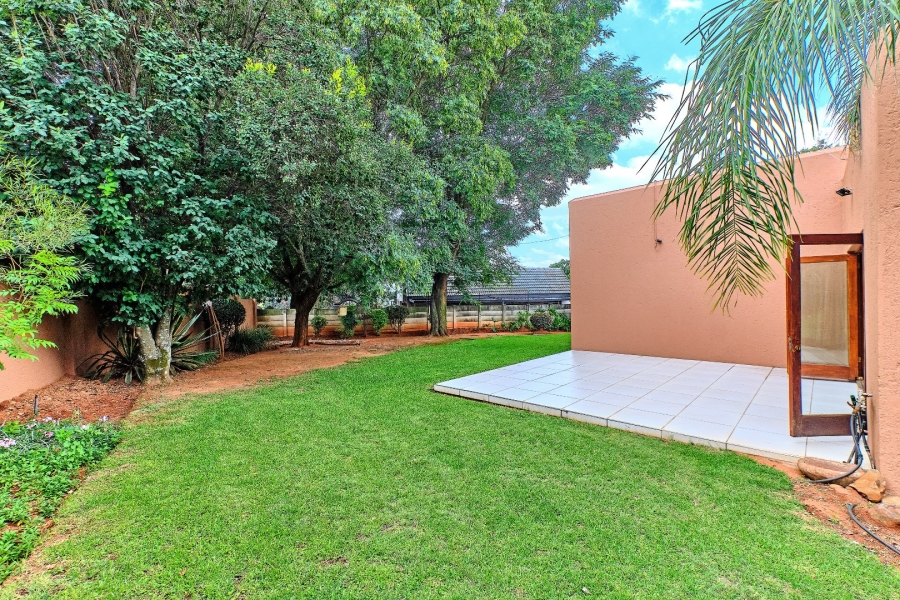 4 Bedroom Property for Sale in Little Falls Gauteng