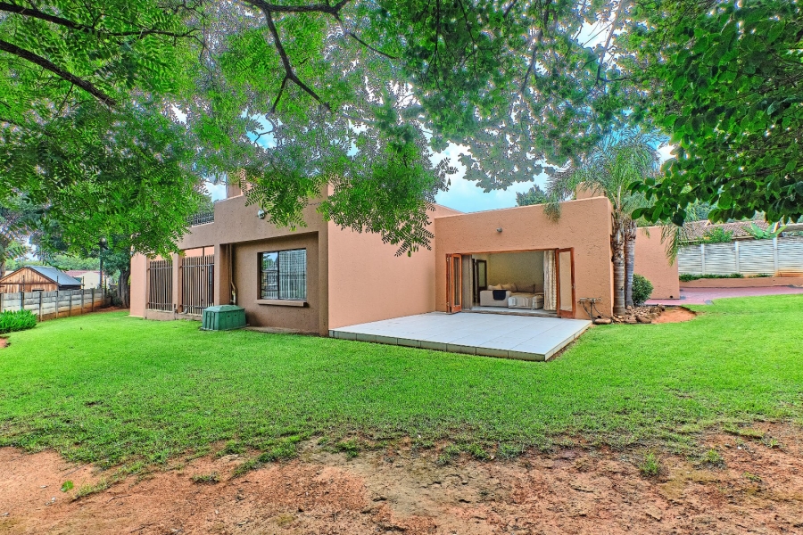4 Bedroom Property for Sale in Little Falls Gauteng