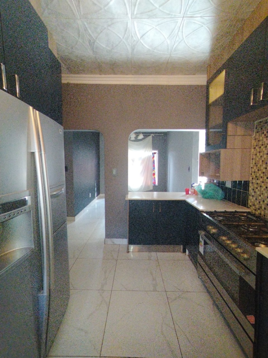 To Let 3 Bedroom Property for Rent in Garsfontein Gauteng