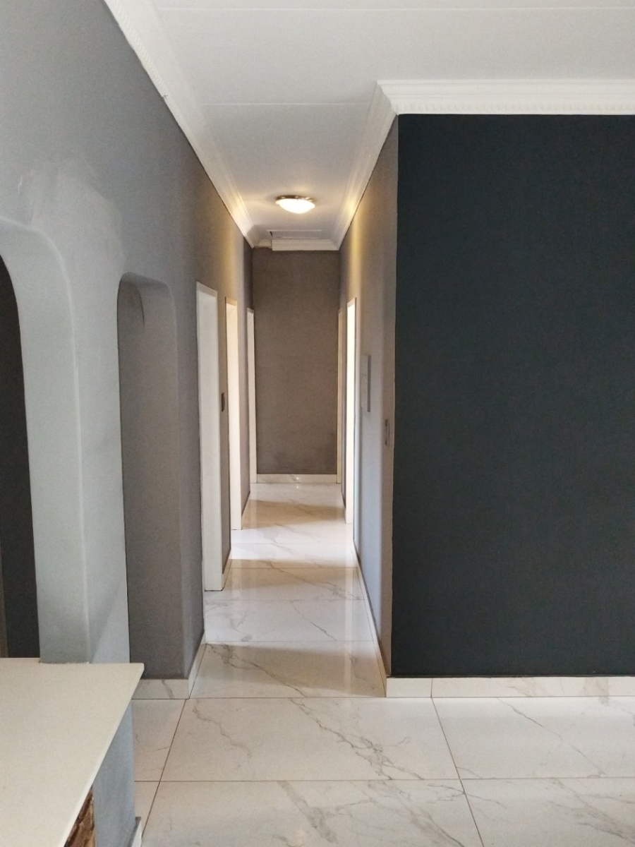 To Let 3 Bedroom Property for Rent in Garsfontein Gauteng