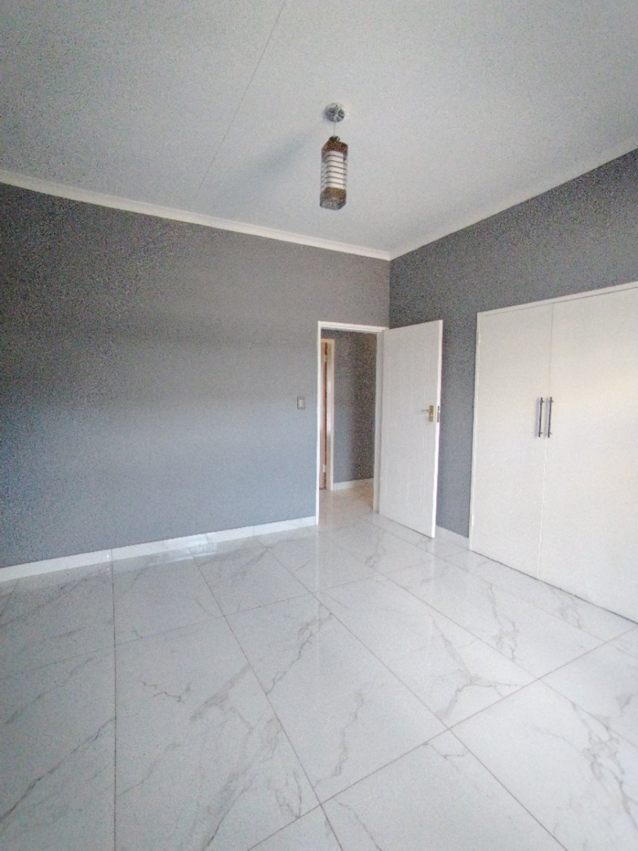To Let 3 Bedroom Property for Rent in Garsfontein Gauteng