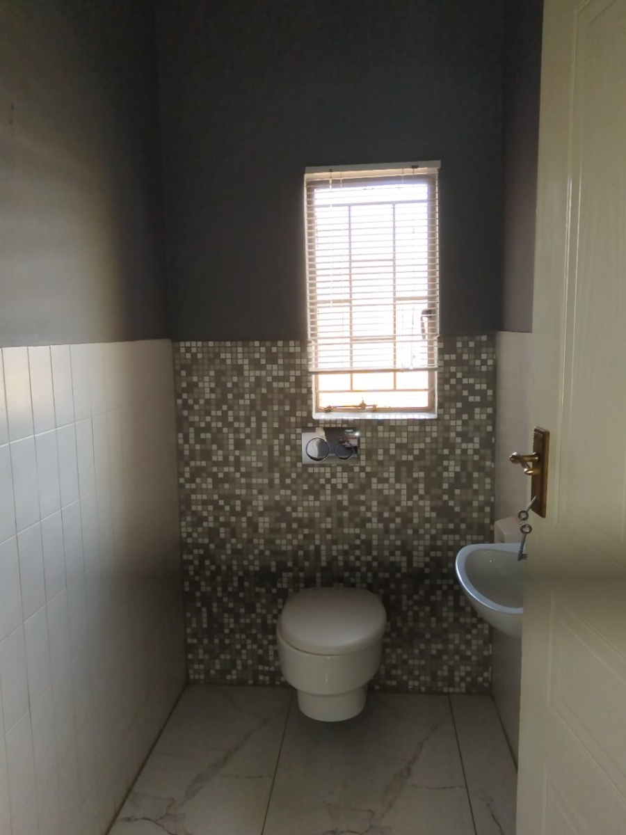 To Let 3 Bedroom Property for Rent in Garsfontein Gauteng