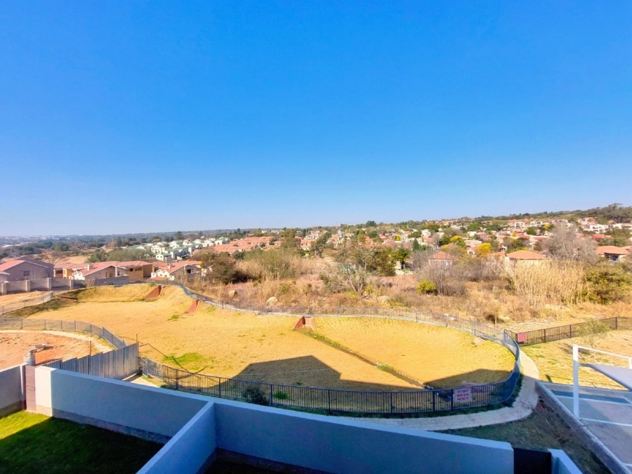 2 Bedroom Property for Sale in Noordhang Gauteng