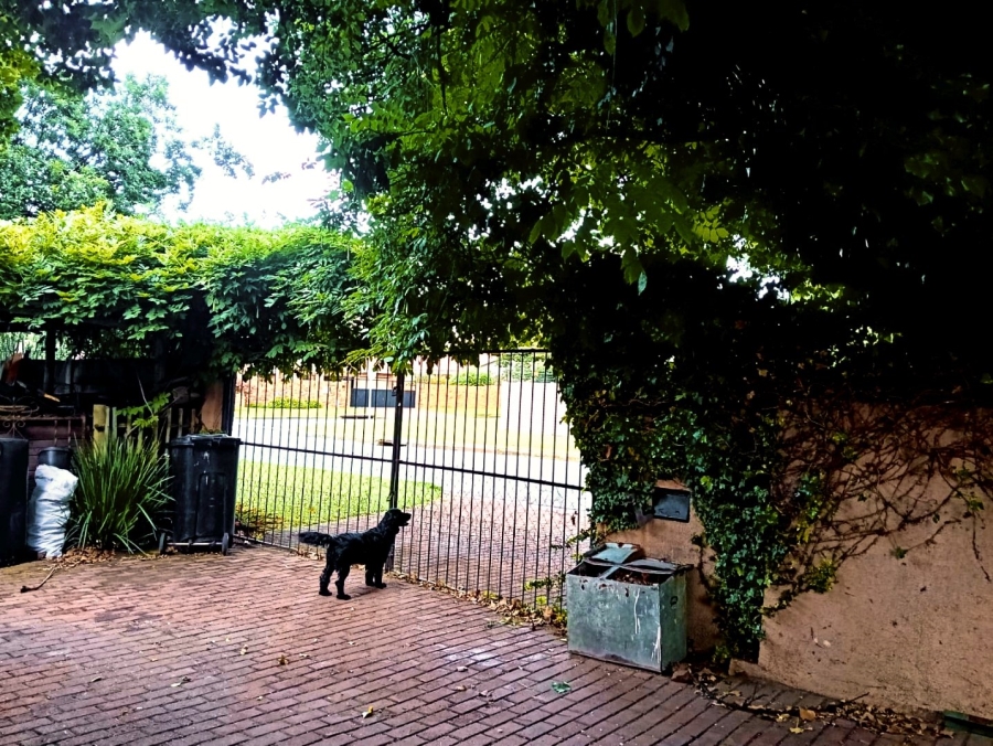 5 Bedroom Property for Sale in Selcourt Gauteng