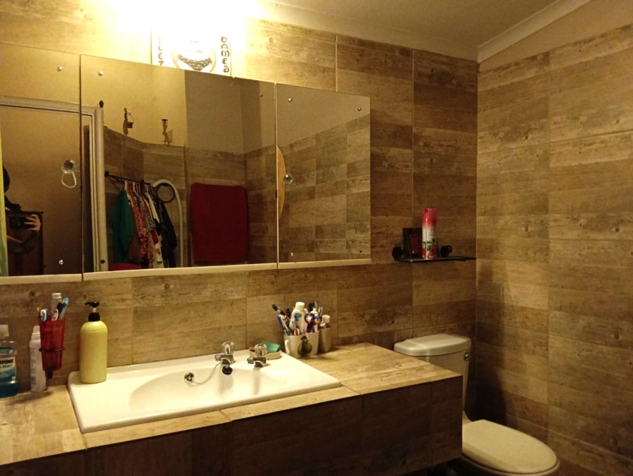 5 Bedroom Property for Sale in Selcourt Gauteng