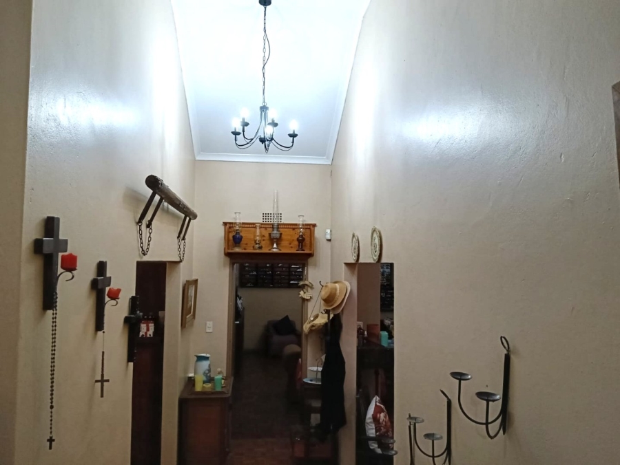 5 Bedroom Property for Sale in Selcourt Gauteng