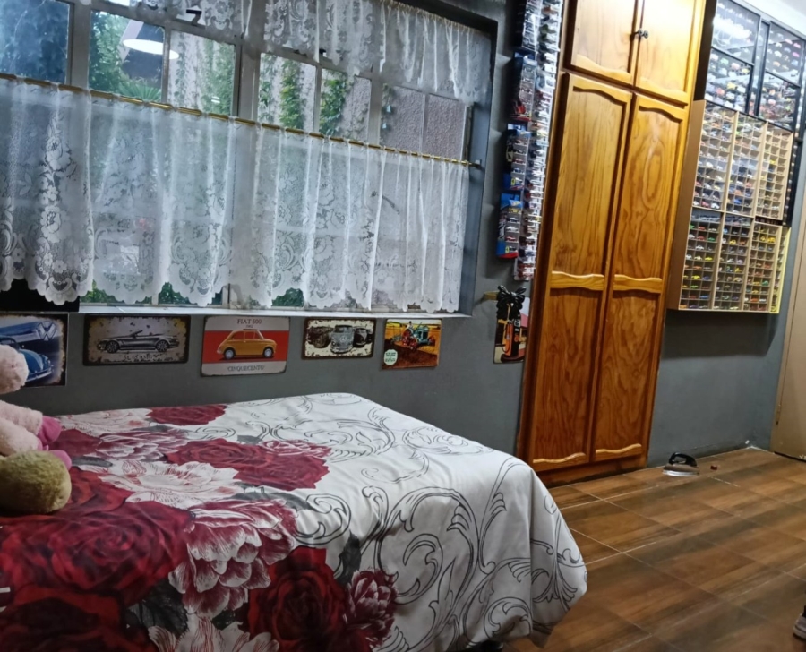 5 Bedroom Property for Sale in Selcourt Gauteng